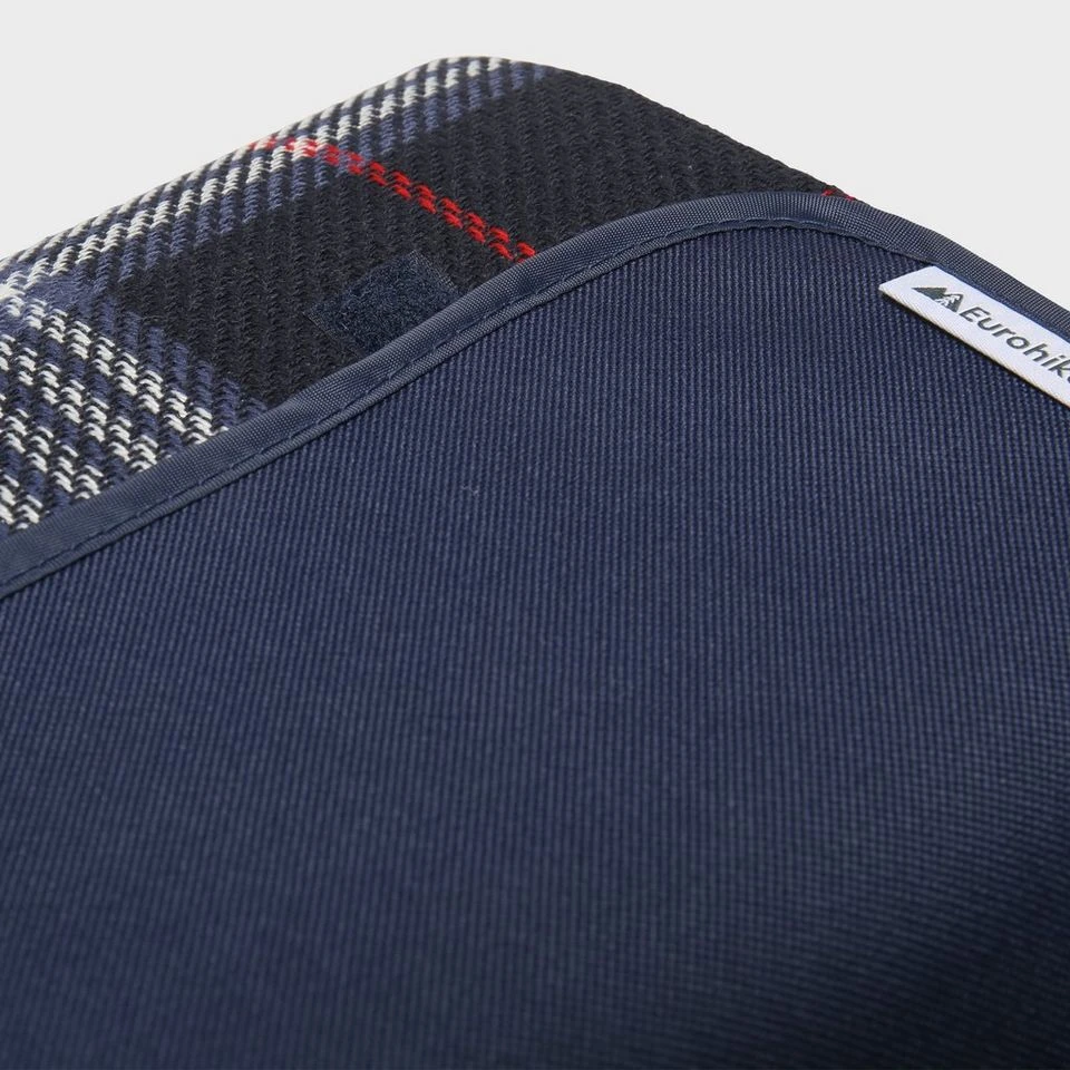 Eurohike Acrylic Picnic Rug - Image 3